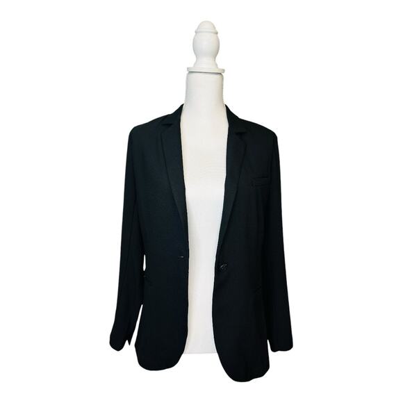 Treasure & Bond Crepe Relaxed Fit Front Button Closure Lightweight Blazer - Picture 8 of 8